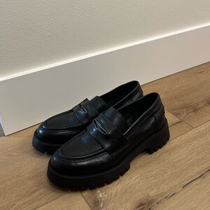 Steve Madden Black Chunky Loafers